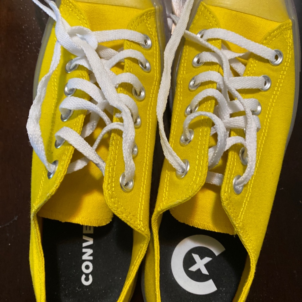 Shoes - Picture 5 of 8